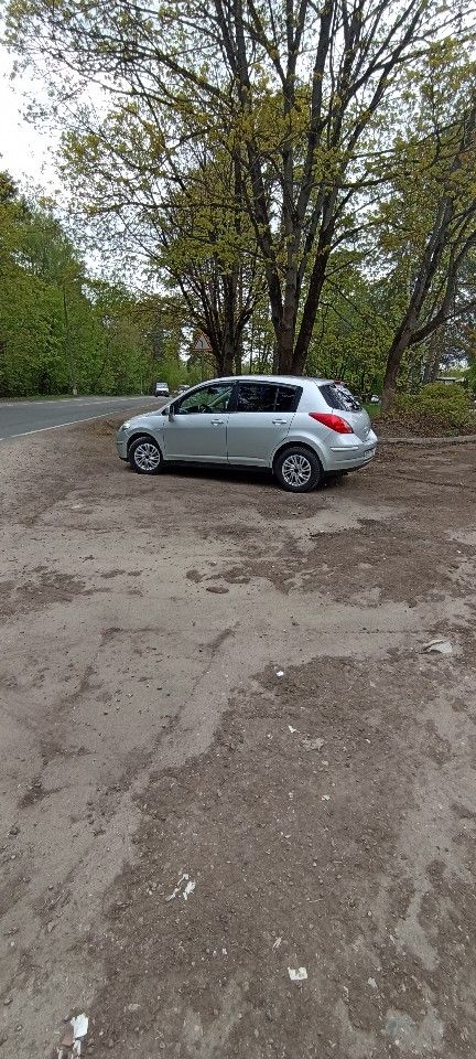 Nissan Tiida: фото владельца