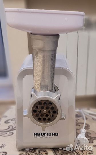 Мясорубка Redmond RMG-1217