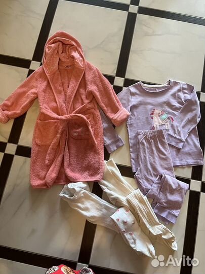 Одежда для девочки 122см пакетом