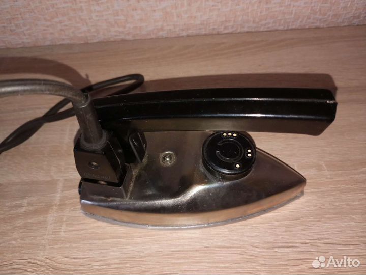 Утюг дорожный