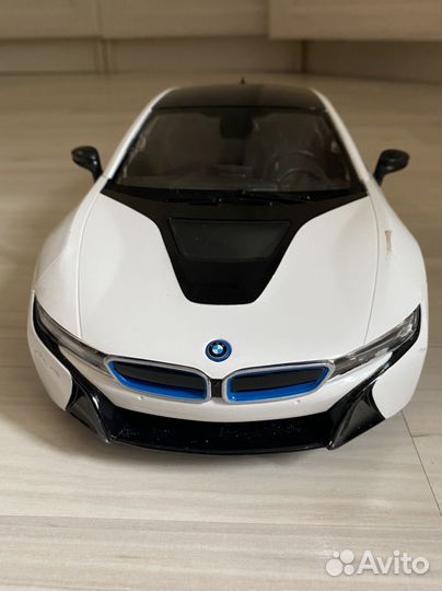 Машинка радиоуправляемая BMW i8
