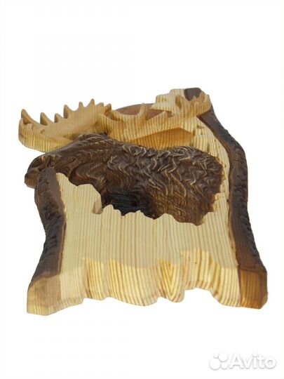 Резное панно из дерева 