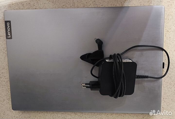 Ноутбук lenovo