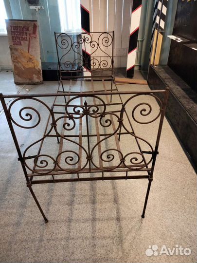 Кровать старинная, кованая, 19 век