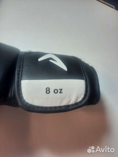 Боксерские перчатки