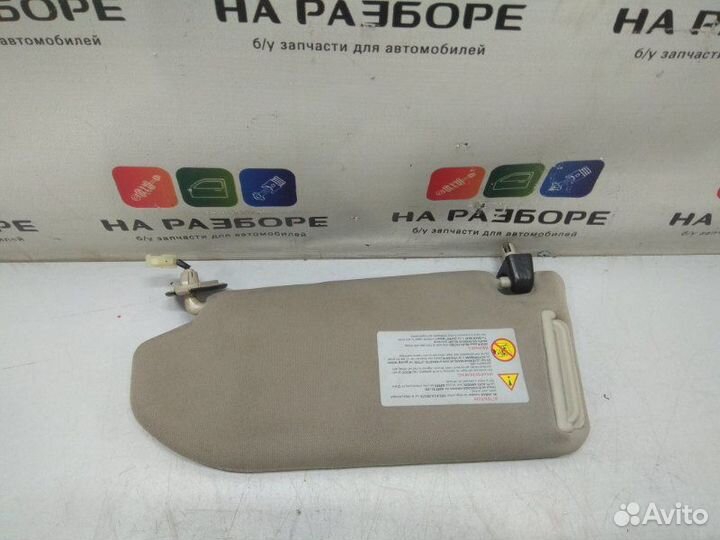 Козырек солнцезащитный передний правый Infiniti