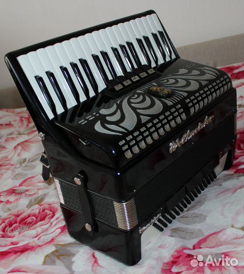 Аккордеон Weltmeister Caprice три/четверти