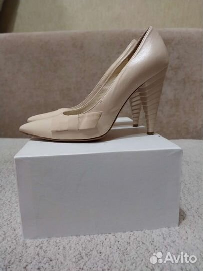 Туфли женские 38 размер бежевые натуральная кожа
