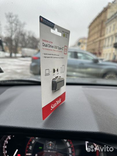 USB флешка SanDisk Ultra Dual USB-C 3.1 256 GB