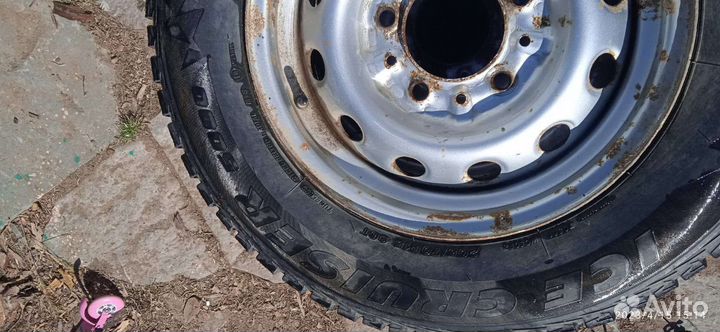 Bridgestone Ice Cruiser 5000 205/70 R15 100S