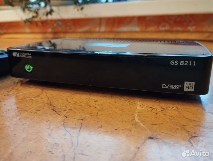 Ресивер триколор gs b211