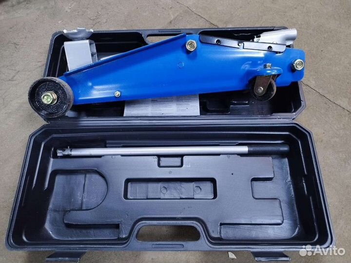 Домкрат подкатной 3 тонны