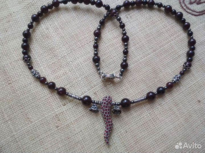 Колье amulet гранатовое