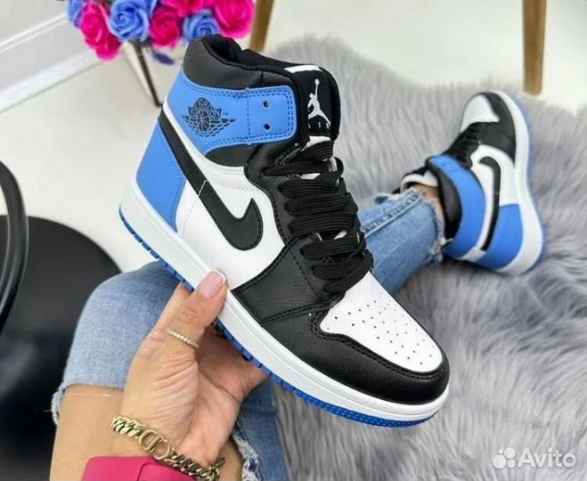 Женская обувь