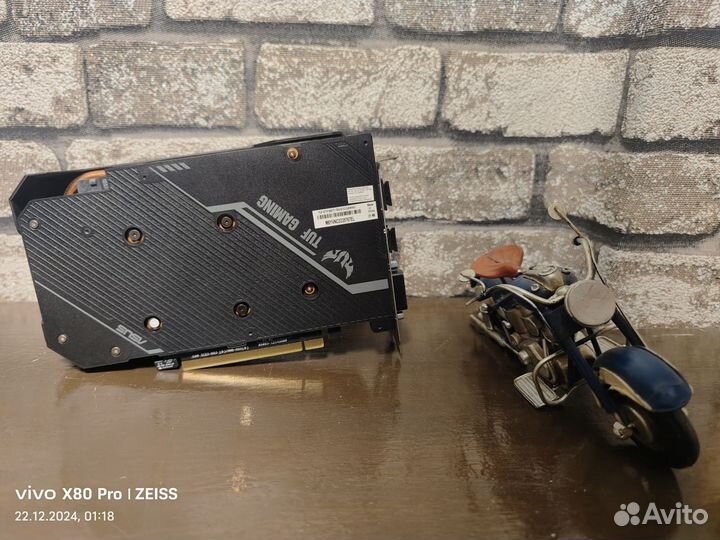 GTX 1660 ti(мощнее 1660 super на 10%)