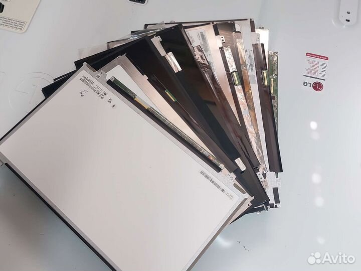 Матрицы для ноутбуков 15.6 стандартные