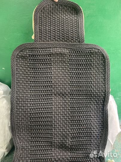 Универсальные чехлы в автомобиль