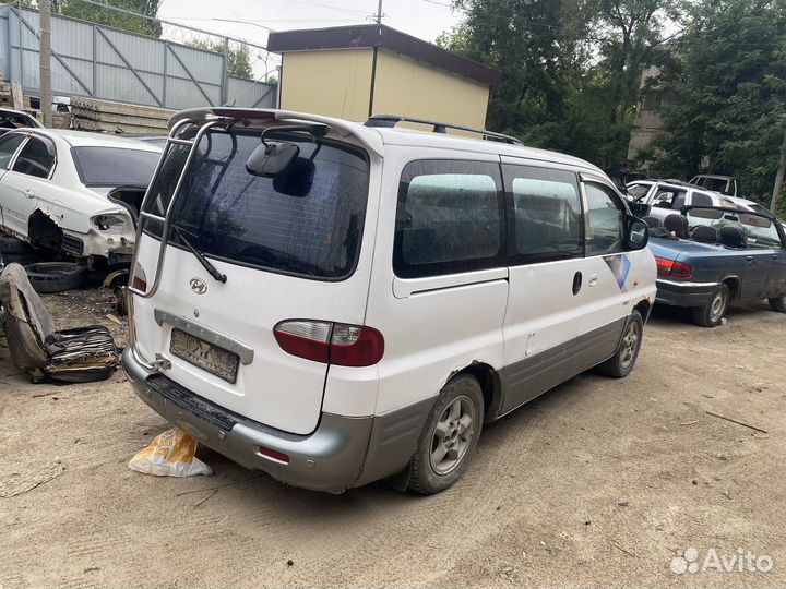 В разбор на запчасти hyundai starex 2.5 диз