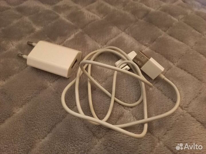 Зарядное устройство на iPhone 4