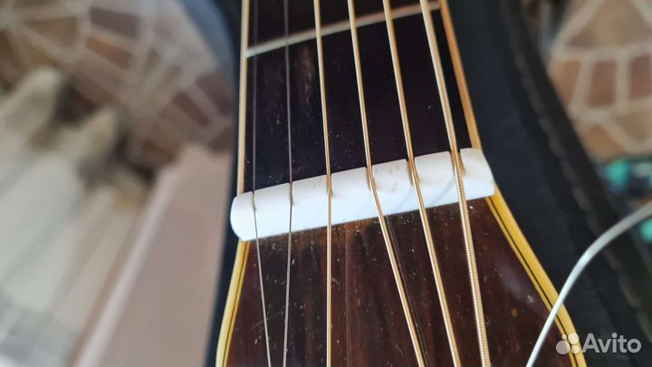 Акустическая гитара