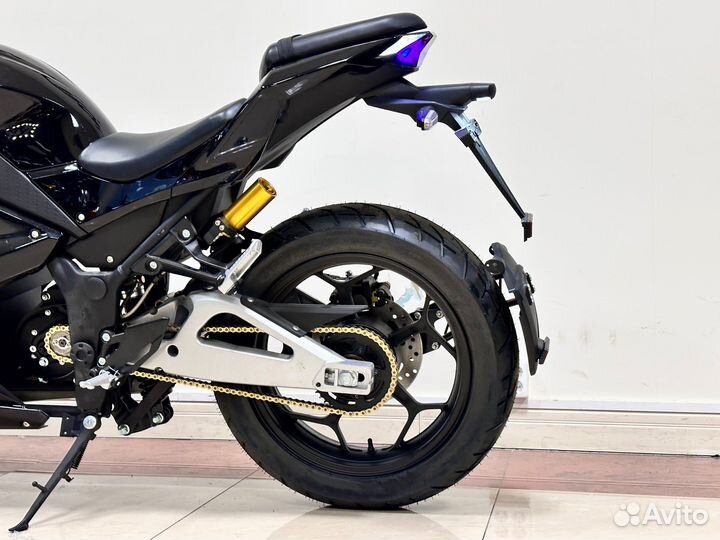 Электромотоцикл Yamaha R3