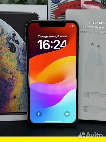 iPhone Xs, 64 ГБ