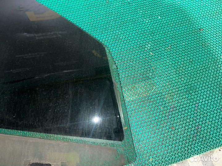 Стекло двери переднее правое Bmw 3-Series E93