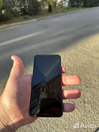 Samsung Galaxy S22, 8/256 ГБ