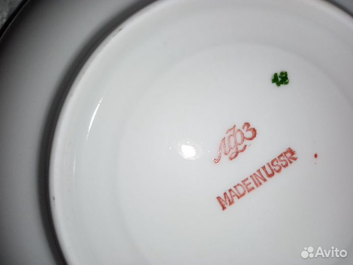 Чашки с блюдцами, бокалы