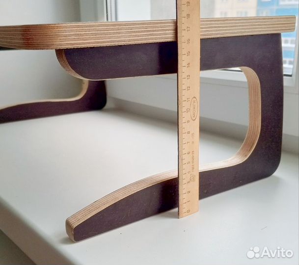 Деревянный столик для ноутбука