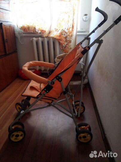 Прогулочная коляска трость