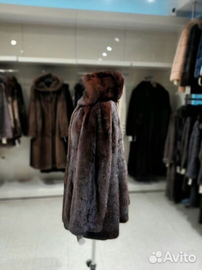 Шуба норковая с капюшоном 52 размер Saga Mink