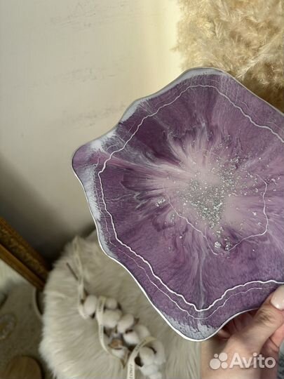 Тарелка декоративная для подачи на подарок