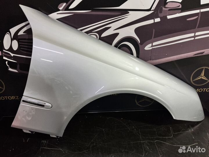 Крыло переднее правое Мерседес w211 775u