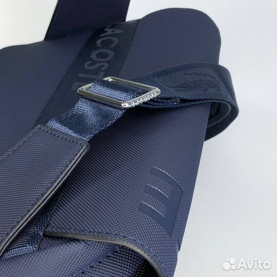 Сумка через плечо lacoste