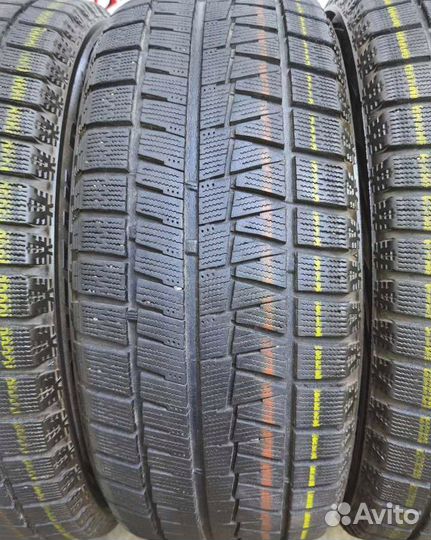 Bridgestone Blizzak Revo GZ 215/50 R17 91Q