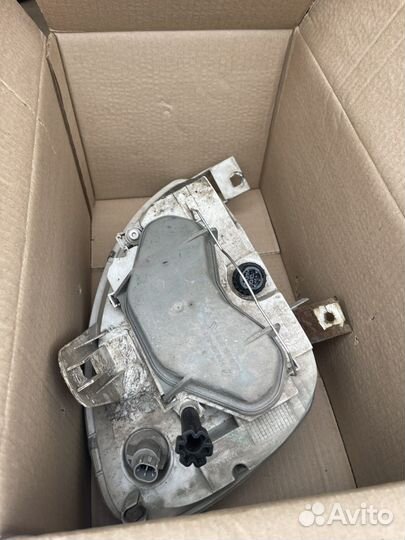 Продам фары передние на газель