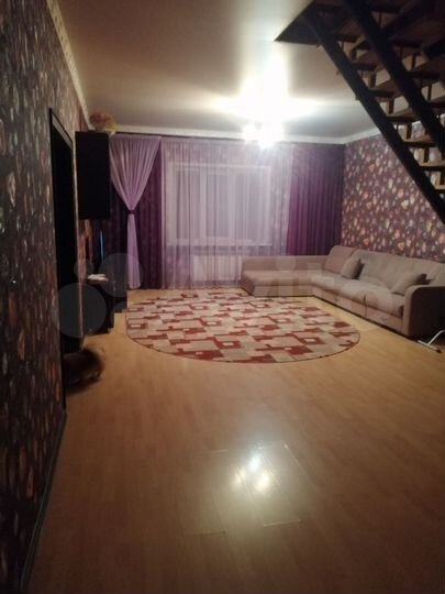 Дом 189 м² на участке 10 сот.