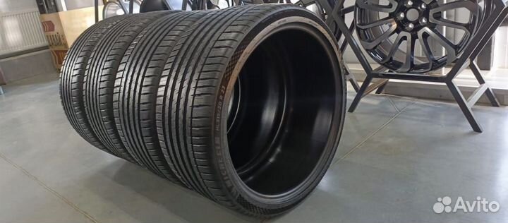 Michelin Pilot Sport PS4 SUV 315/30 R23 и 275/35 R23 108Y