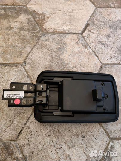 Подлокотник оригинал Reno