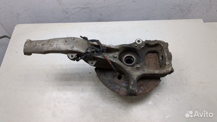 Ступица (кулак, цапфа) правая передняя Jeep Grand Cherokee