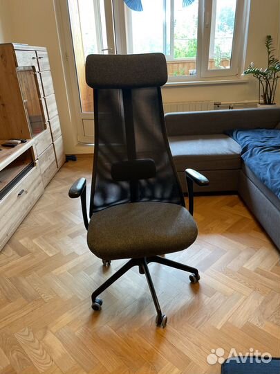 Офисное кресло IKEA эрвфьеллет