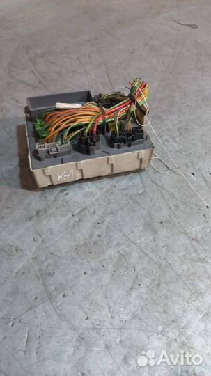 Блок предохранителей Ford Transit Connect 2009