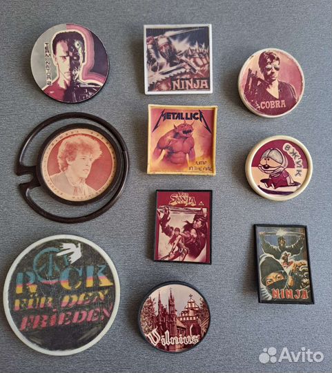 Значки из 90-х