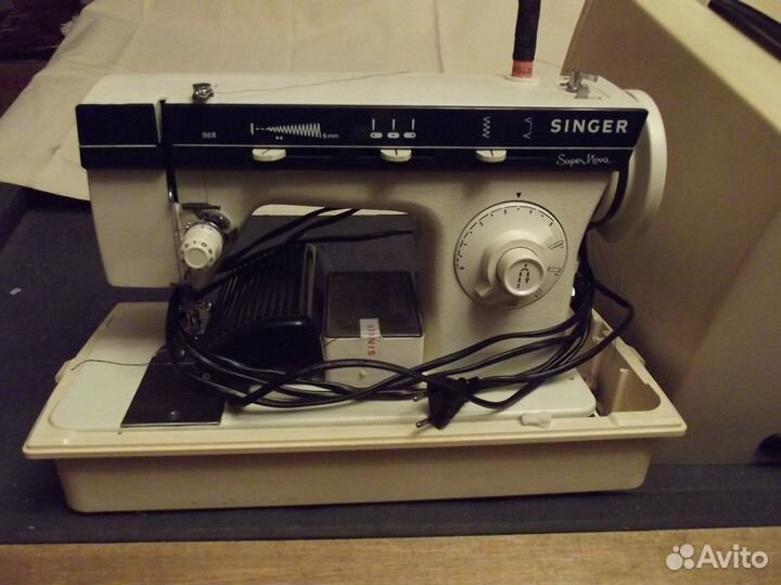 Швейная электрическая машинка x Зингерx 968