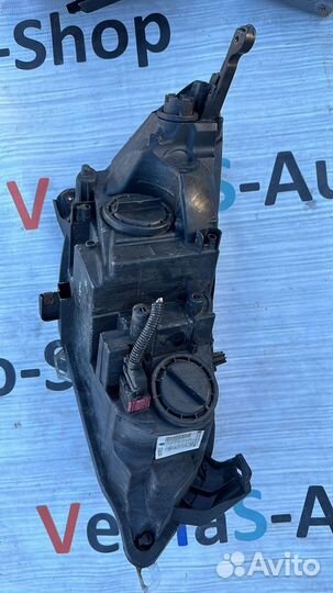 Фара передняя правая Opel Astra J рестайлинг