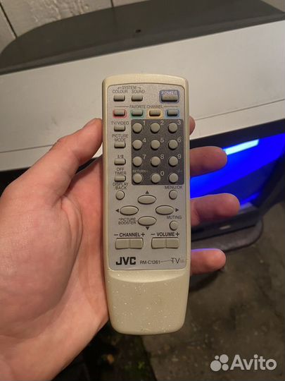 Рабочий JVC AV-1404FE