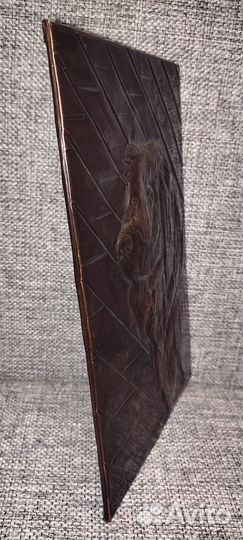 Панно чеканка собака