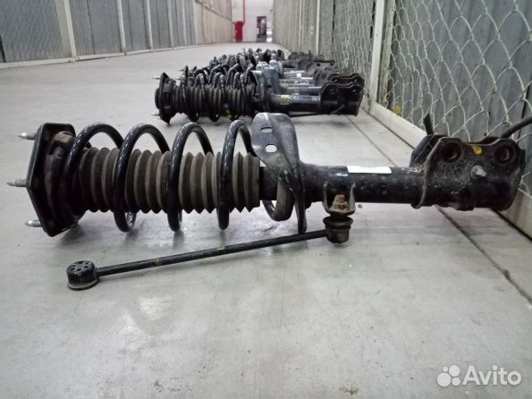 Стойка передняя Honda CRV 4 поколения