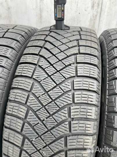 Pirelli Ice Zero FR 215/60 R17